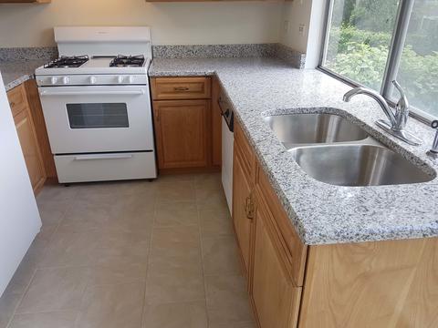 1976 Holbrook Ln, Hoffman Estates, IL 60169 photo 3