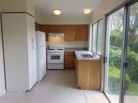 1976 Holbrook Ln, Hoffman Estates, IL 60169 photo 5