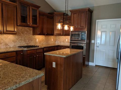1915 Sinclair Ct, Bloomington, IL 61704 photo 2