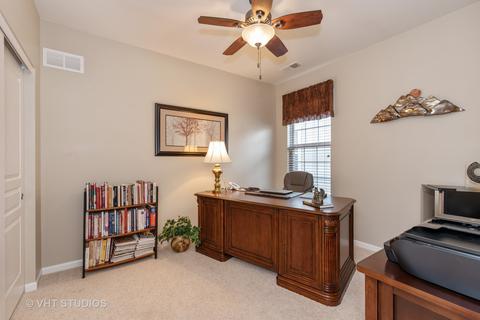 2776 Beacon Point Cir, Elgin, IL 60124 photo 15