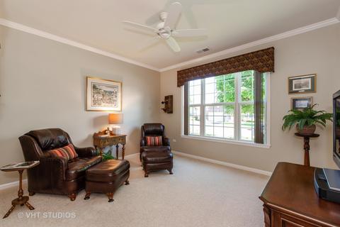 2776 Beacon Point Cir, Elgin, IL 60124 photo 9