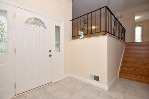 1295 Kelle Ct, Wheaton, IL 60189 photo 8