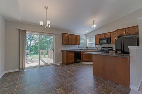 105 W Poplar St, Normal, IL 61761 photo 6