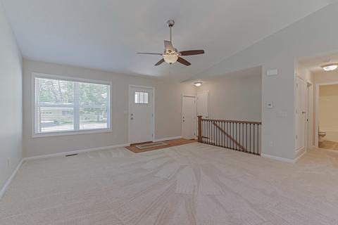 105 W Poplar St, Normal, IL 61761 photo 4