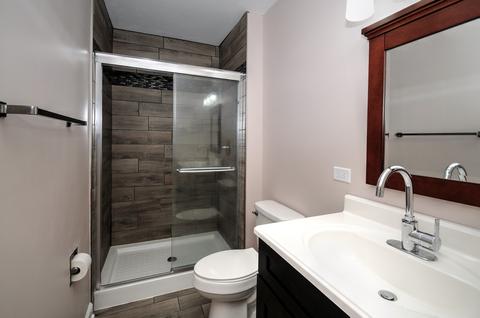 4275 Eisenhower Cir, Hoffman Estates, IL 60192 photo 14