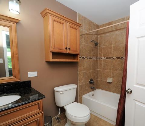 4275 Eisenhower Cir, Hoffman Estates, IL 60192 photo 19