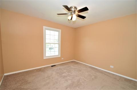 4275 Eisenhower Cir, Hoffman Estates, IL 60192 photo 17