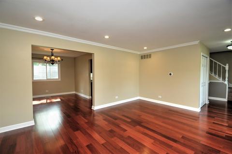 4275 Eisenhower Cir, Hoffman Estates, IL 60192 photo 9