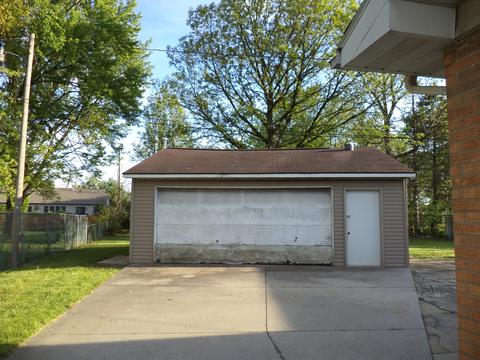 23 Linda Ln, Normal, IL 61761 photo 2