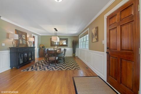 715 Elmgate Dr, Glenview, IL 60025 photo 2