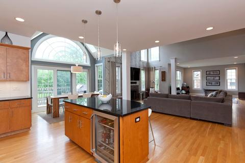109 Mitchell Cir, Wheaton, IL 60189 photo 8