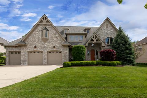 109 Mitchell Cir, Wheaton, IL 60189 photo 1