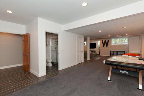 109 Mitchell Cir, Wheaton, IL 60189 photo 21