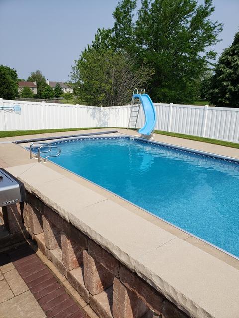3212 Eagle Crest Rd, Bloomington, IL 61704 photo 2
