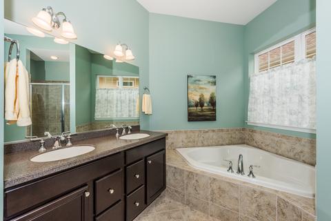 3844 Valhalla Dr, Elgin, IL 60124 photo 21