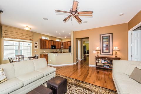 3844 Valhalla Dr, Elgin, IL 60124 photo 9