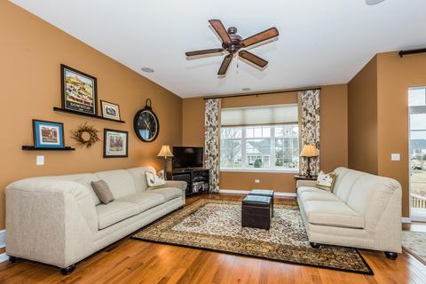 3844 Valhalla Dr, Elgin, IL 60124 photo 7