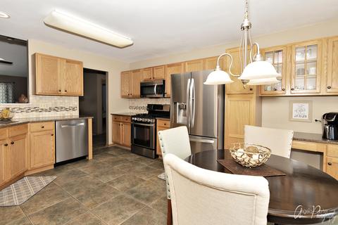 5920 Cobblestone Trl, Mchenry, IL 60050 photo 9