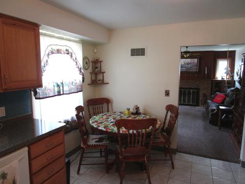 702 6th St, Harvard, IL 60033 photo 7