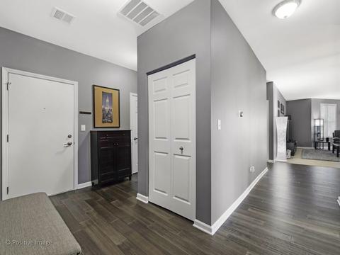 271 E Railroad Ave #107, Bartlett, IL 60103 photo 4