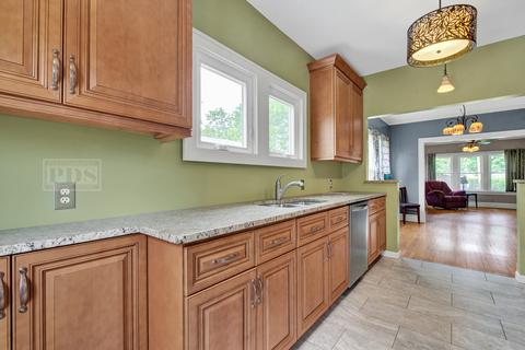 190 E Crescent Ave, Elmhurst, IL 60126 photo 13