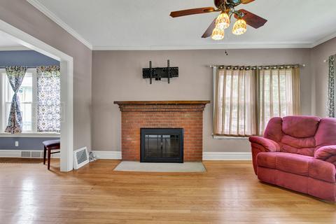 190 E Crescent Ave, Elmhurst, IL 60126 photo 3