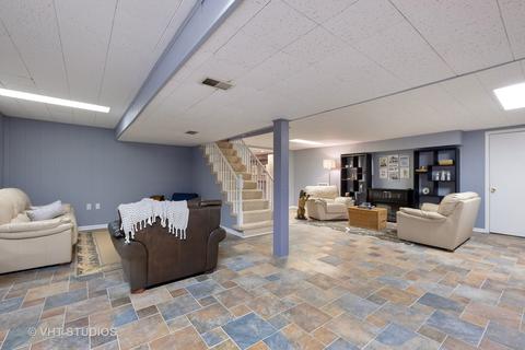 3932 Carousel Dr, Northbrook, IL 60062 photo 17