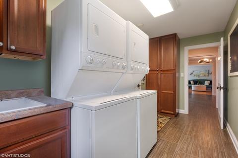 3932 Carousel Dr, Northbrook, IL 60062 photo 10