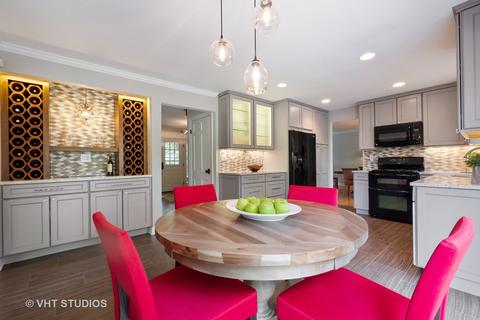 3932 Carousel Dr, Northbrook, IL 60062 photo 5