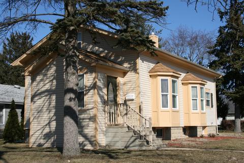 1218 Shuler St, Elgin, IL 60123 photo 3