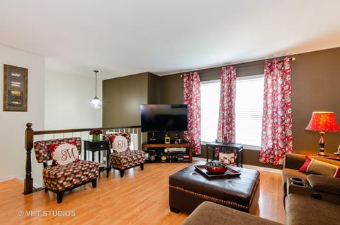 10 Robey St, Elgin, IL 60123 photo 2
