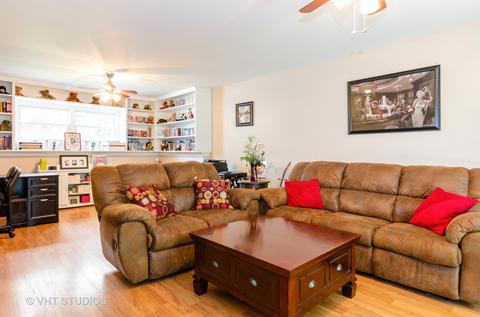 10 Robey St, Elgin, IL 60123 photo 8