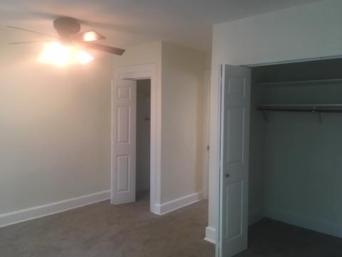 11119 S Champlain Ave, Chicago, IL 60628 photo 16
