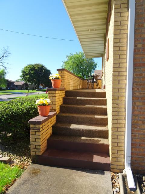 7544 Stickney Ave, Bridgeview, IL 60455 photo 3