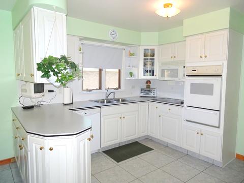7544 Stickney Ave, Bridgeview, IL 60455 photo 9