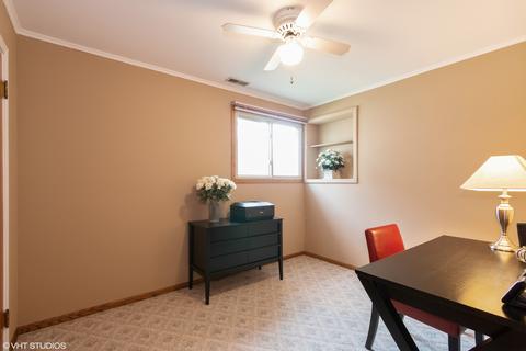 1052 S 3rd Ave, Des Plaines, IL 60016 photo 10