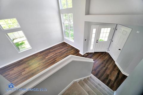 1035 Congress Dr, Bartlett, IL 60103 photo 11