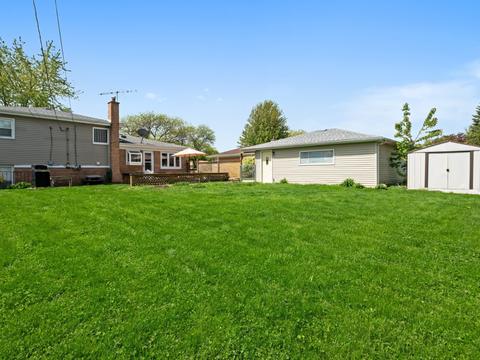 1716 Kim Ave, Mount Prospect, IL 60056 photo 17