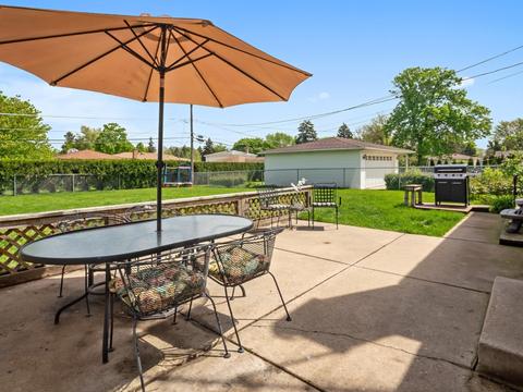 1716 Kim Ave, Mount Prospect, IL 60056 photo 16
