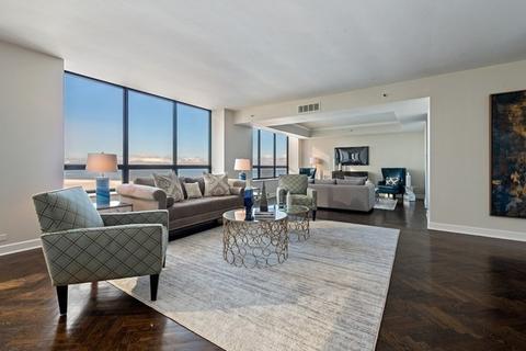 180 E Pearson St #7202, Chicago, IL 60611 photo 5
