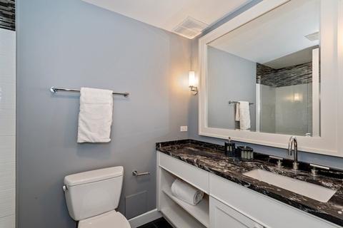 180 E Pearson St #7202, Chicago, IL 60611 photo 19