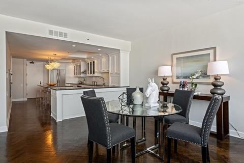 180 E Pearson St #7202, Chicago, IL 60611 photo 13