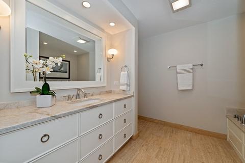 180 E Pearson St #7202, Chicago, IL 60611 photo 24