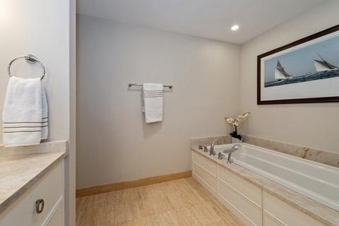 180 E Pearson St #7202, Chicago, IL 60611 photo 23