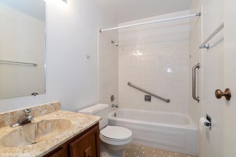 304 Redwing Dr, Deerfield, IL 60015 photo 8