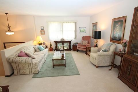 212 Garden Rd, Normal, IL 61761 photo 2