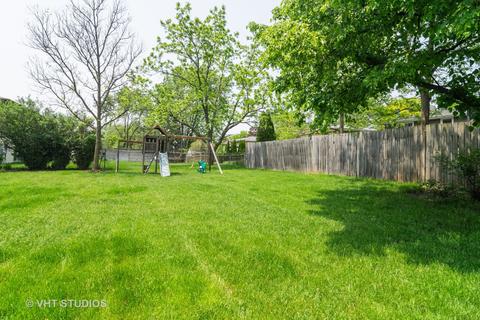 664 Juniper Ln, Bartlett, IL 60103 photo 16