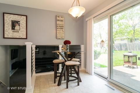 664 Juniper Ln, Bartlett, IL 60103 photo 5