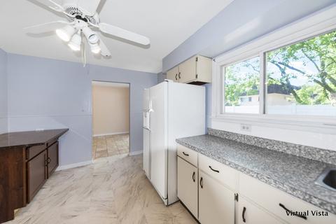 8854 Dee Rd, Des Plaines, IL 60016 photo 8