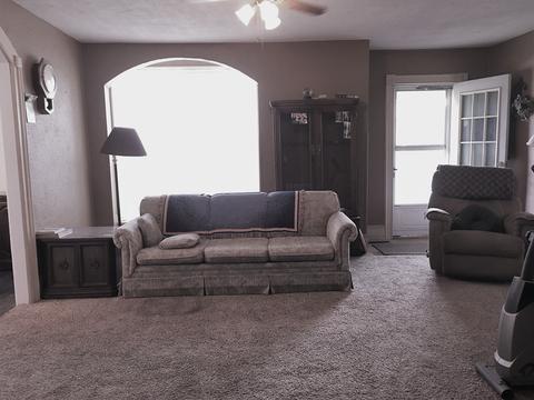202 E Bluff St, Winnebago, IL 61088 photo 9